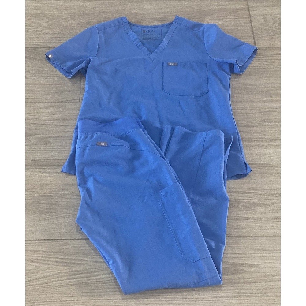 Figs Catarina One Pocket Scrub Top & Kade Cargo Scrub Pants Set Blue Small